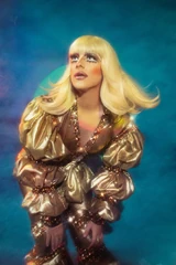 Look no emitido de 'La noche de las mil Raffaellas'