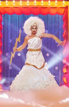 KellyRollerIllusionLook