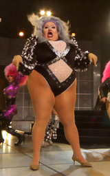 Show Up Queen Look