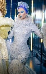 Holi-Gays Look