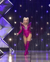 Look de 'You Oughta Know... Me'