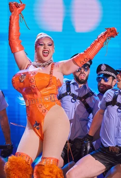 ChloeVittuFinalePerformanceLook