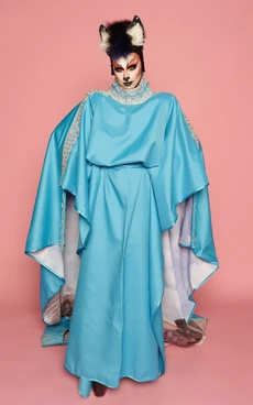 DragSethlasQueenLook