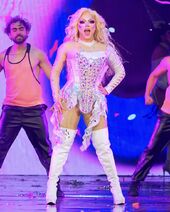 Guest Performance Look