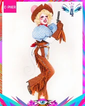 C-PherCriCriLook.jpg (207 kB) Look de 'La Más Cri Cri' – "El Ratón Vaquero"