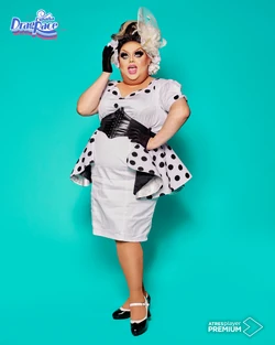 MariaEdiliaTalentShowLook