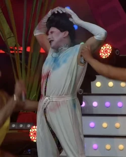 MemoReyriPerformanceLookB