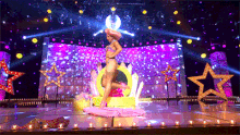 Farrah Falls.gif