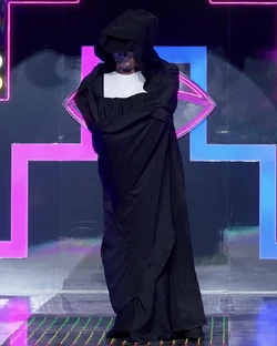 ElectraWalpurgisMonumentLook1