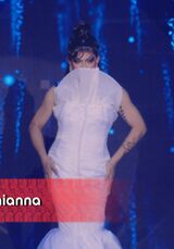 RuVeal Yourself Look