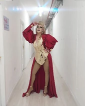 SamanthaBallentinesDRES3MissCongenialitySuccessorLook.jpg (457 kB) Look de sucesión de Miss Simpatía