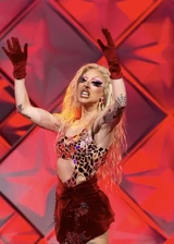 Look del "Lip Sync Slayoffs Extravaganza" – Ronda 1