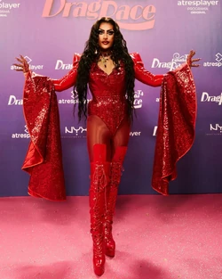 JotaCarajotaDRES4RedCarpetLook