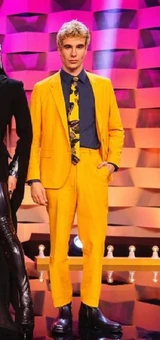 JavierCalvoE7Look.jpg (199 kB) Look del episodio 7