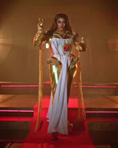 Drag Den Music Video Look