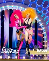 Look de 'Luchadoras Exóticas' — con Rodrigo Tedigo