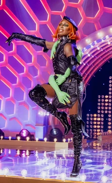 KellyHeeltonFetishLook