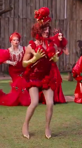 Queen of Tomatoes Look
