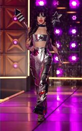 WillowMirrorLook.jpg (226 kB) Look de 'Mirror, Mirror'