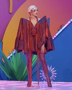 GrethaWhiteDemonLook2