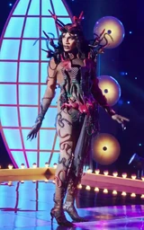 SoadeMuseGardenOfEdenLook.jpg (245 KB) Garden of Eden Look