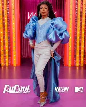 XunamiMuseEntranceLook