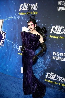 LydiaBKollinsPremiereLook