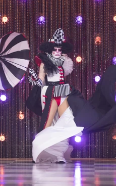 IcesisCircusBezerkusLook