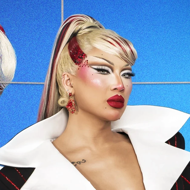 ZahirahZapantaUKvsTW3CastMug