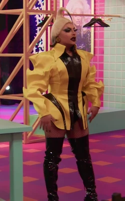 LaSheevaEntranceLook