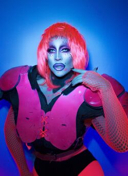 The Pit Stop S16 E09 🏁 Trixie Mattel & Luxx Noir London Gag