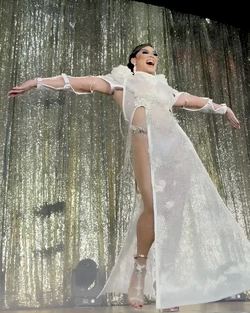 MizzPeachesReunionLook