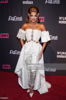 ValentinaS9PremiereLook