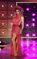 JasmineKennedieGlamazonPrimeLook