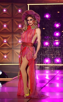 JasmineKennedieGlamazonPrimeLook