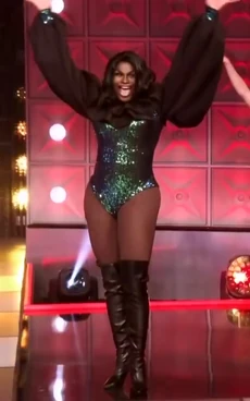 LaLaCondragulationsLook