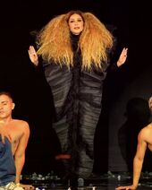Episode 8 Performance Look