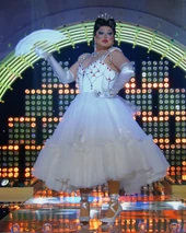 Look de 'La Noche de las Mil María Félix' – La Belle Otero
