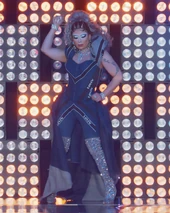 Look de 'Denim Eleganza Extravaganza'