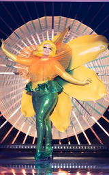 Queen of Your Hometown Look – Cardiff