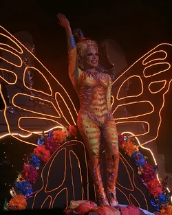 FifíEstahFinaleLook2D