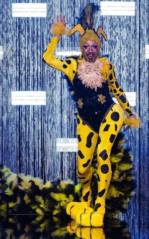 MoccaBoneOffTheFrameLook