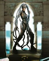 Originele Who's Your Queen? Look – Medusa[1]