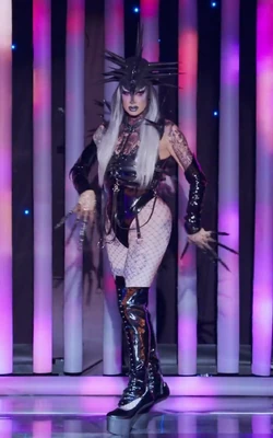 VanityVainVillainLook