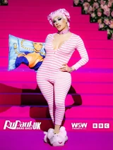 Brit Gala Interview Look