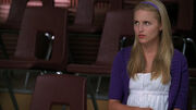 Quinn-Fabray-1x12-Mattress-quinn-fabray-12457270-500-281