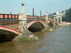 Lambeth Bridge upstream side1