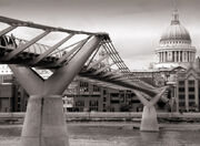 London millenium wobbly bridge