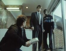 Londons burning yuppie and robbers.jpg