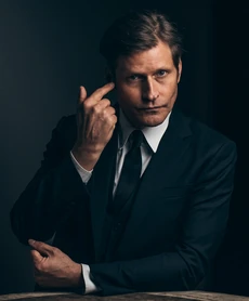 Crispin Glover | Wonderland Wiki | Fandom